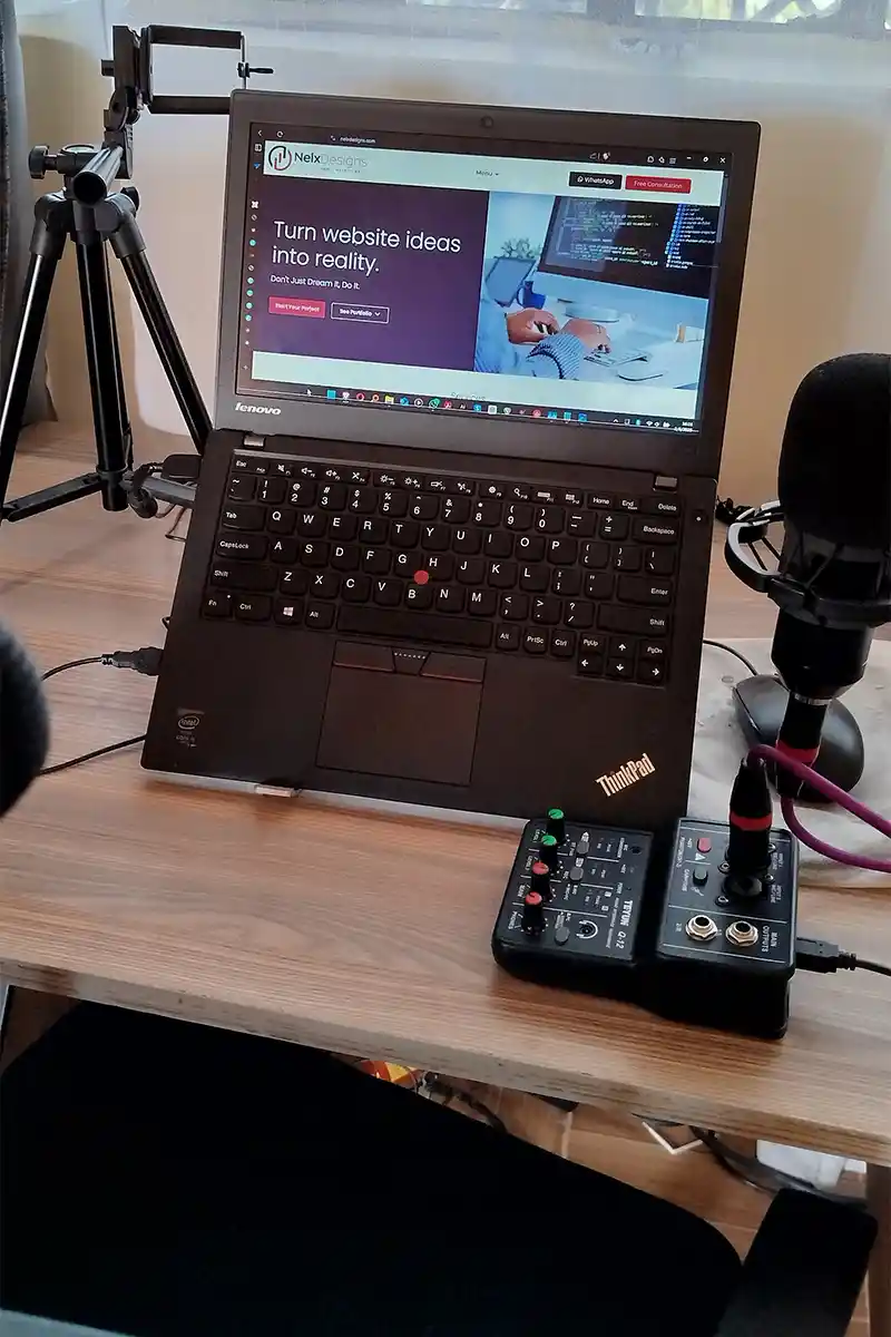 Laptop displaying a modern website - free website consultation